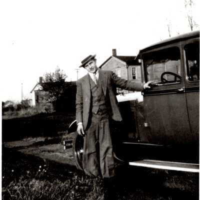 Mike Obermiyer with his car
