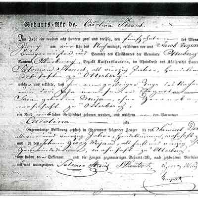 Birth Record # 34: Carolina Straus, daughter of Salomon Straus and his third wife, Sara Mayer. Recorded 15 June 1832 in Otterberg. Printed form with handwritten entries. In Old German.