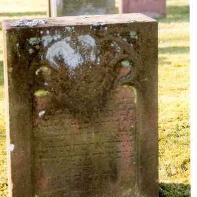Photograph: Tombstone of Moritz Straus, son of Solomon, brother of Sara. In Kaiserslautern.