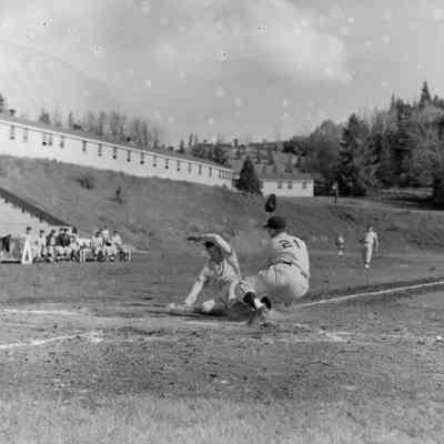 The tag at the plate
