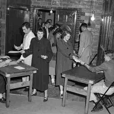 Giving papers