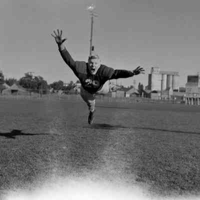 Football player lunge