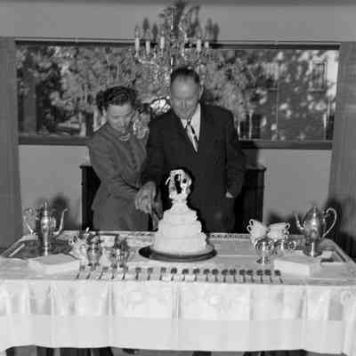 Cutting the cake