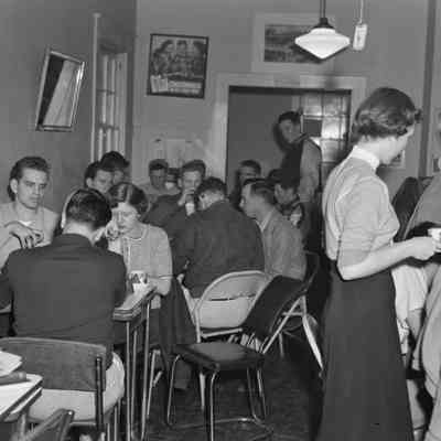 Mealtime gathering