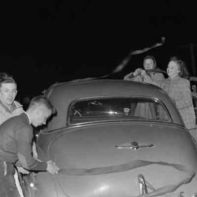 Decorating a car