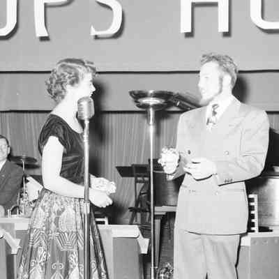 Gift presentation