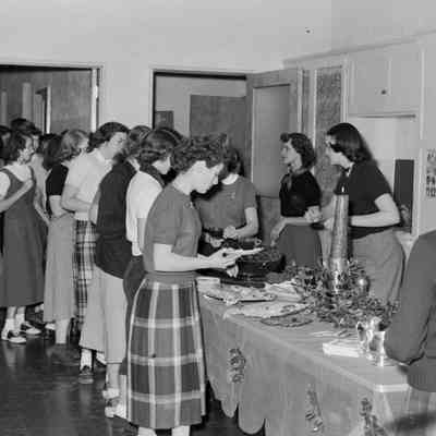 The buffet line