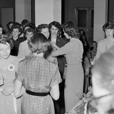 Woman getting pinned