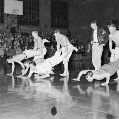 Wheelbarrow race