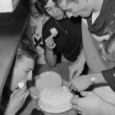 Eating cake