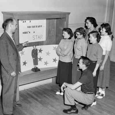 Honoring the secretary