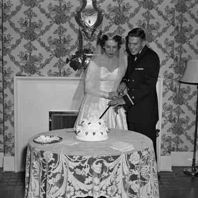 Cutting the cake