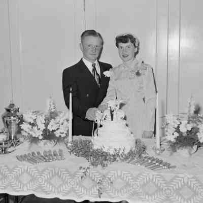 Cutting the cake