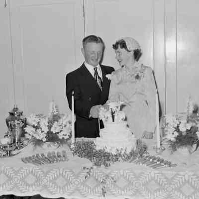 Cutting the cake