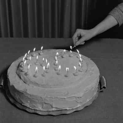 Sixtieth Birthday cake [SIMILAR #217]