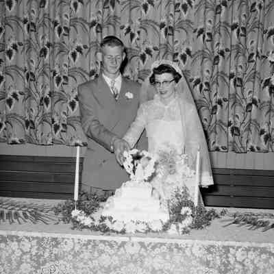 Cutting the cake