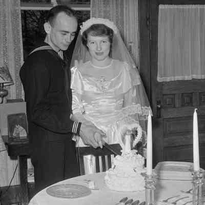 Cutting the cake
