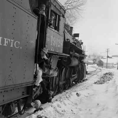 Staged train car gunfight