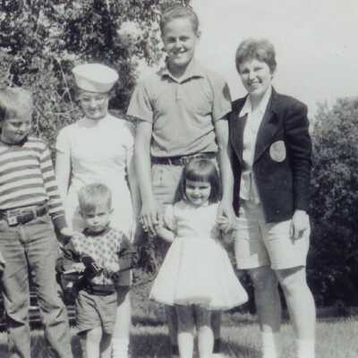 Overlock family