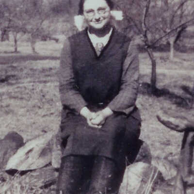 Ellen Young 1921