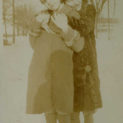Rosemond Moody, Laura Hall