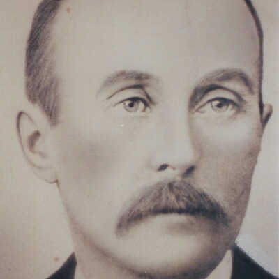 Arno Knight