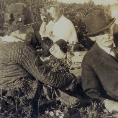Alma and Oscar Young in front