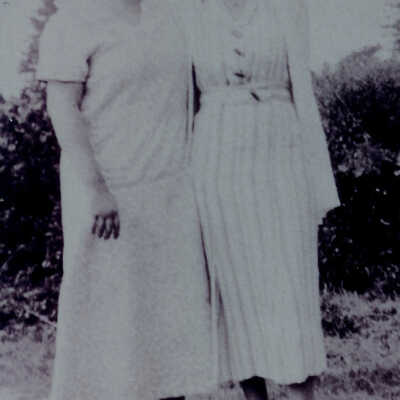 Marjorie Snowdeal, Viola Curti