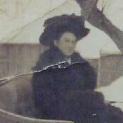 Vesta Young 1914