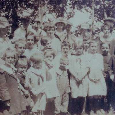 Grace Mahoney & class 1925