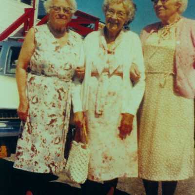 Annie Miller, H. Belle Miller, Marguerite Cilley