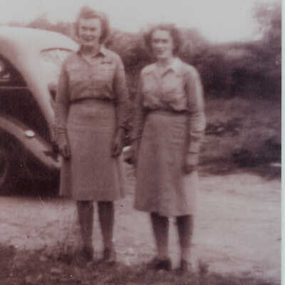 Virginia Carr, Dot Hardy