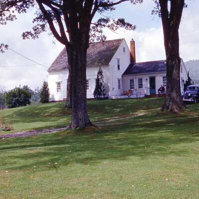 1952 Grandparents Robert Hemeon & Bertha Wade House