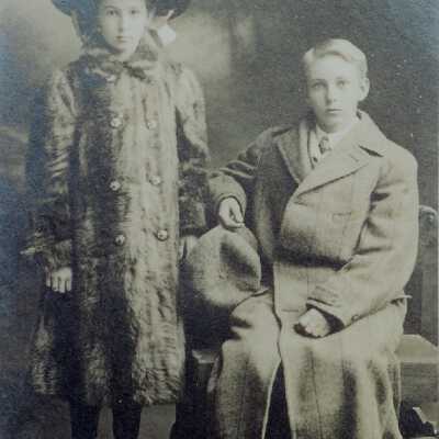 Elizabeth & Vinton Harkness
