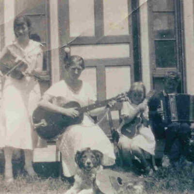 Ann, Velma, Irene, Everett Bas