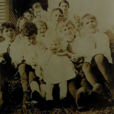 Hardy, Young, Carver children