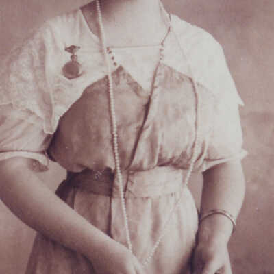 Mae Bradway 1915