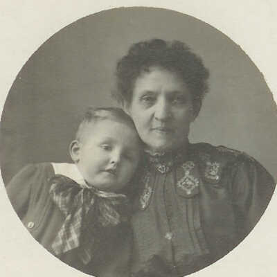 Robt. Whitney, Grandma Racklif