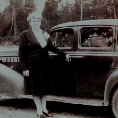Muriel Ross 1946