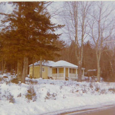 90 Beach Rd.