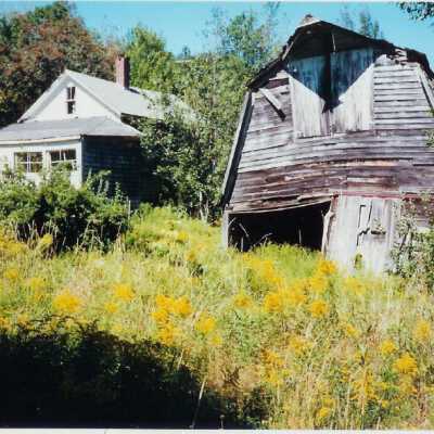 79 Beach Rd. (barn gone)