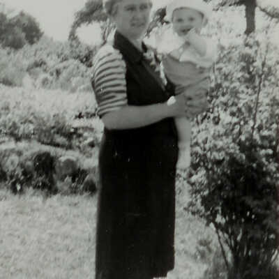 Mabel Alexander & grandson Raymond Snowdeal