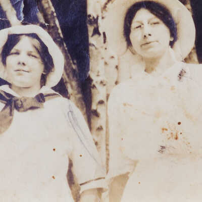 Marion Gould, Gertrude Knight