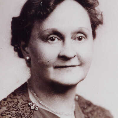 Ruth Lesser