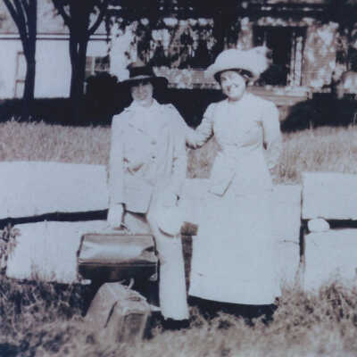 Clara Whitcomb, Julia Crehore Pillsbury