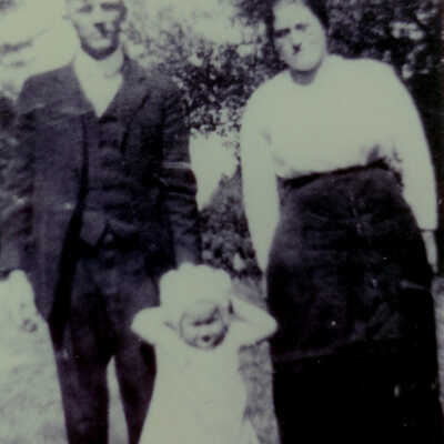 Collier, Alice Hills & Ruth
