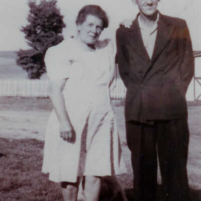 Lydia and George Hills