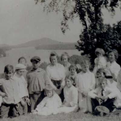 Hills School children