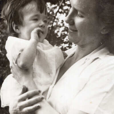 Ruth Wade Carver with Natalie (Nancy)