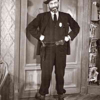 Lou Polan as the Sheriff in "Bus Stop"